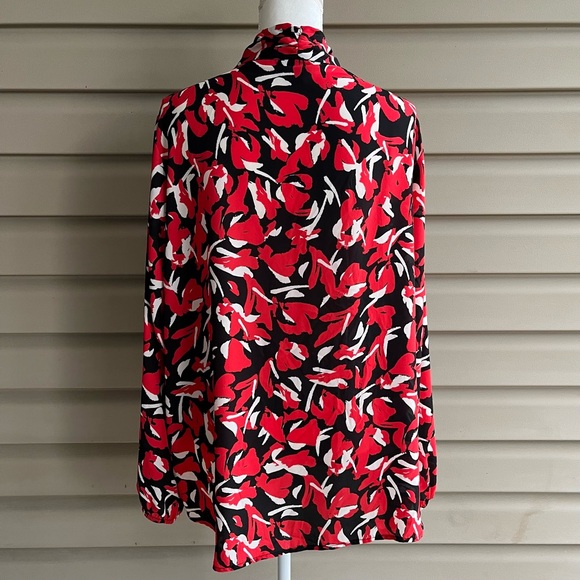 •The Limited• Abstract Popover Blouse with Bow - Size 3X - Picture 6 of 8